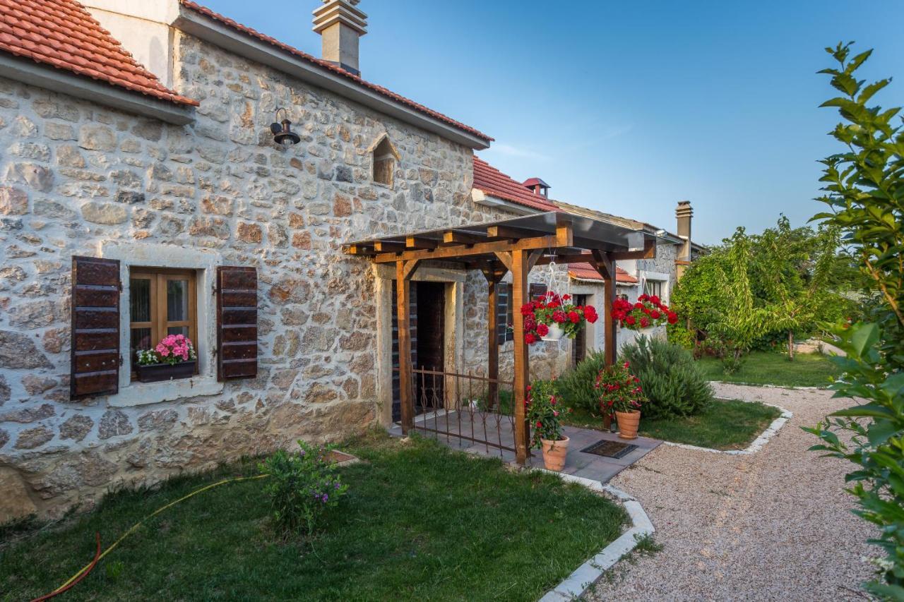 Villa Kuca Za Odmor Joko I Jeka Bogatić Exterior foto