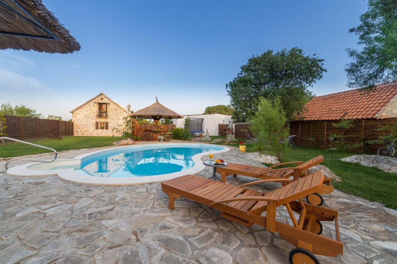Villa Kuca Za Odmor Joko I Jeka Bogatić Exterior foto